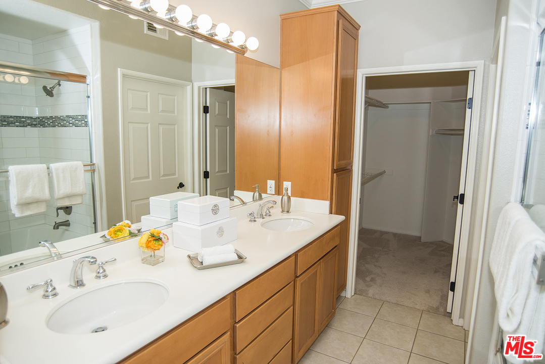 12963 West Runway Road, Unit 421 Playa Vista, CA 90094 - Photo 20 of 38