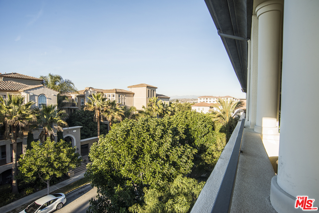 12963 West Runway Road, Unit 421 Playa Vista, CA 90094 - Photo 28 of 38