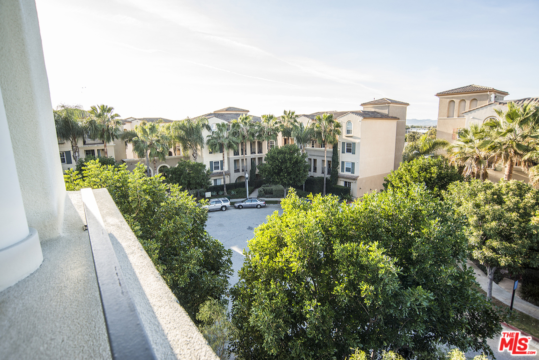 12963 West Runway Road, Unit 421 Playa Vista, CA 90094 - Photo 29 of 38