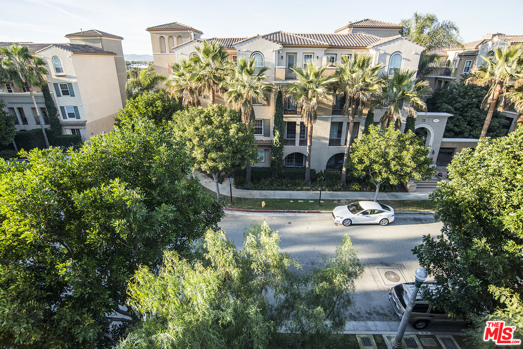 12963 West Runway Road, Unit 421 Playa Vista, CA 90094 - Photo 30 of 38