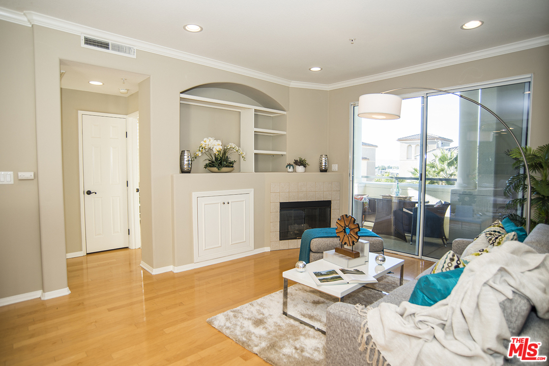 12963 West Runway Road, Unit 421 Playa Vista, CA 90094 - Photo 4 of 38
