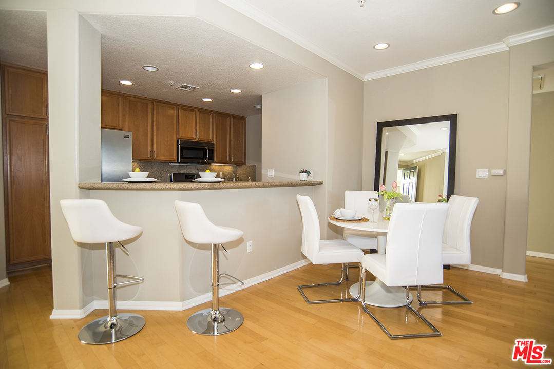 12963 West Runway Road, Unit 421 Playa Vista, CA 90094 - Photo 7 of 38