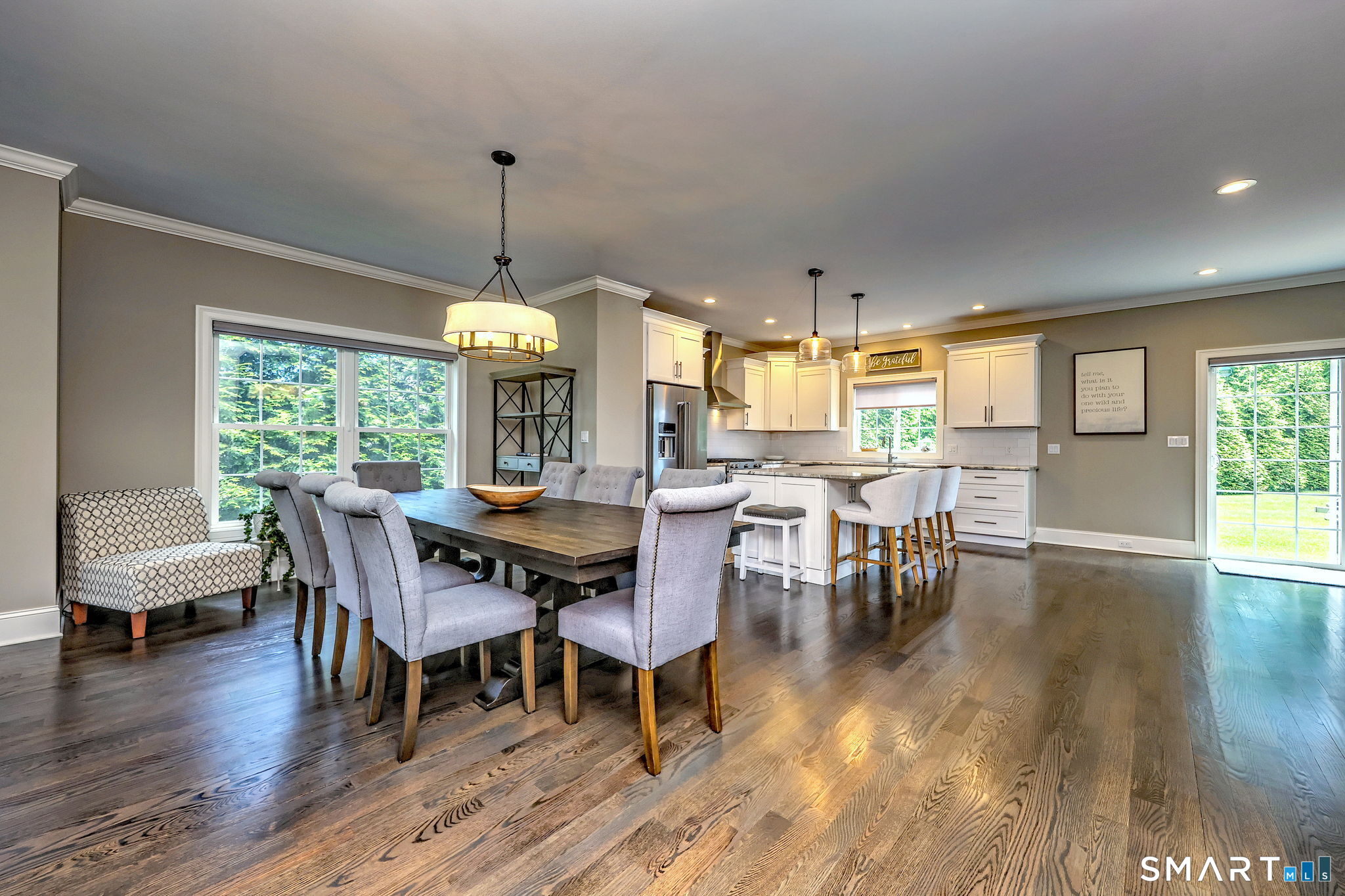 184 Wells View Road, Unit 184 Shelton, CT 06484 - Photo 7 of 40 Dining room and kitchen flow seamlessly together!