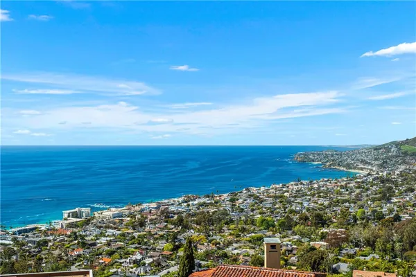 $8,250,000 | 2378 Crestview Drive, Laguna Beach, CA 92651