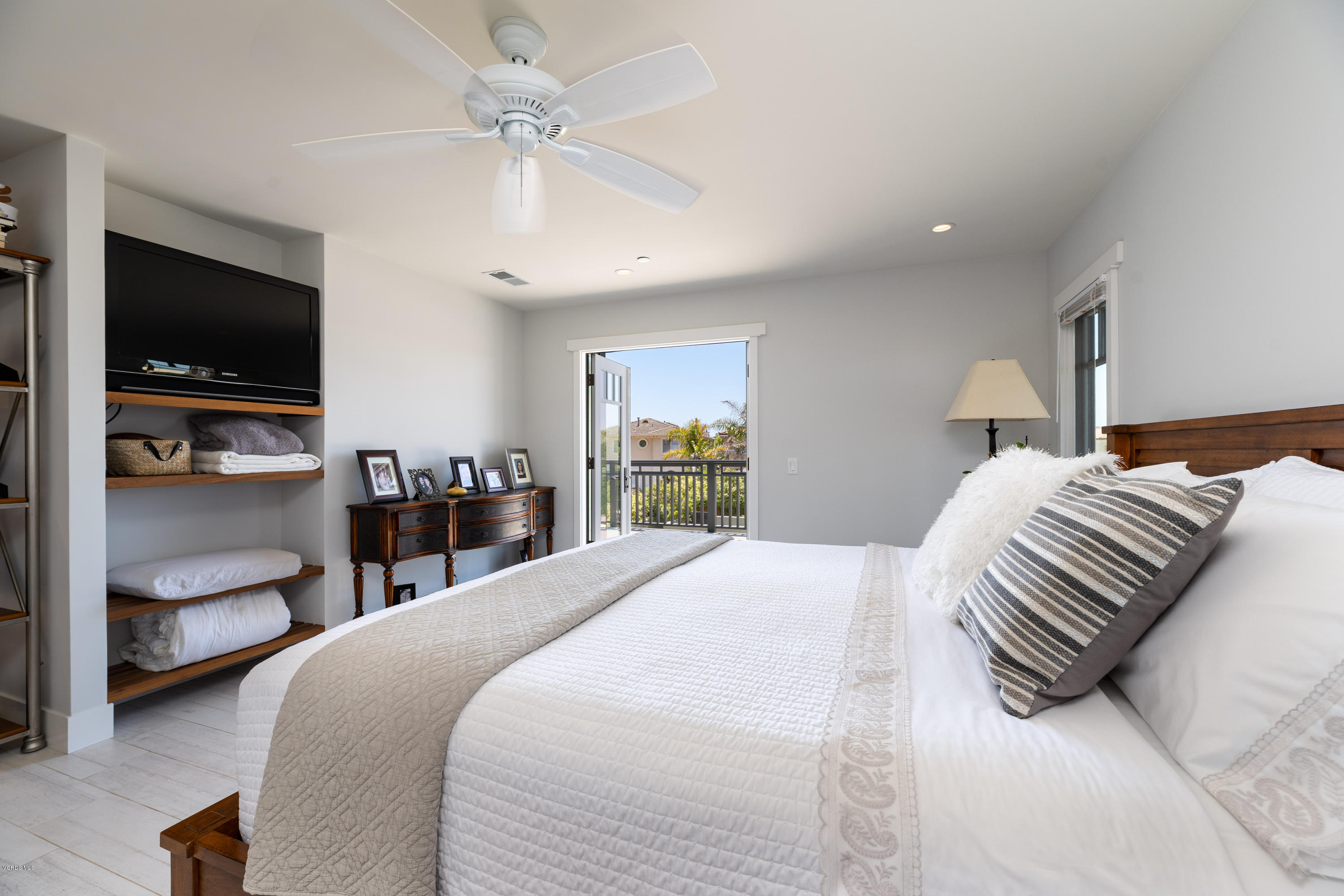 1520 Mandalay Beach Road Oxnard, CA 93035 - Photo 29 of 43 a bedroom with a large bed and a tv