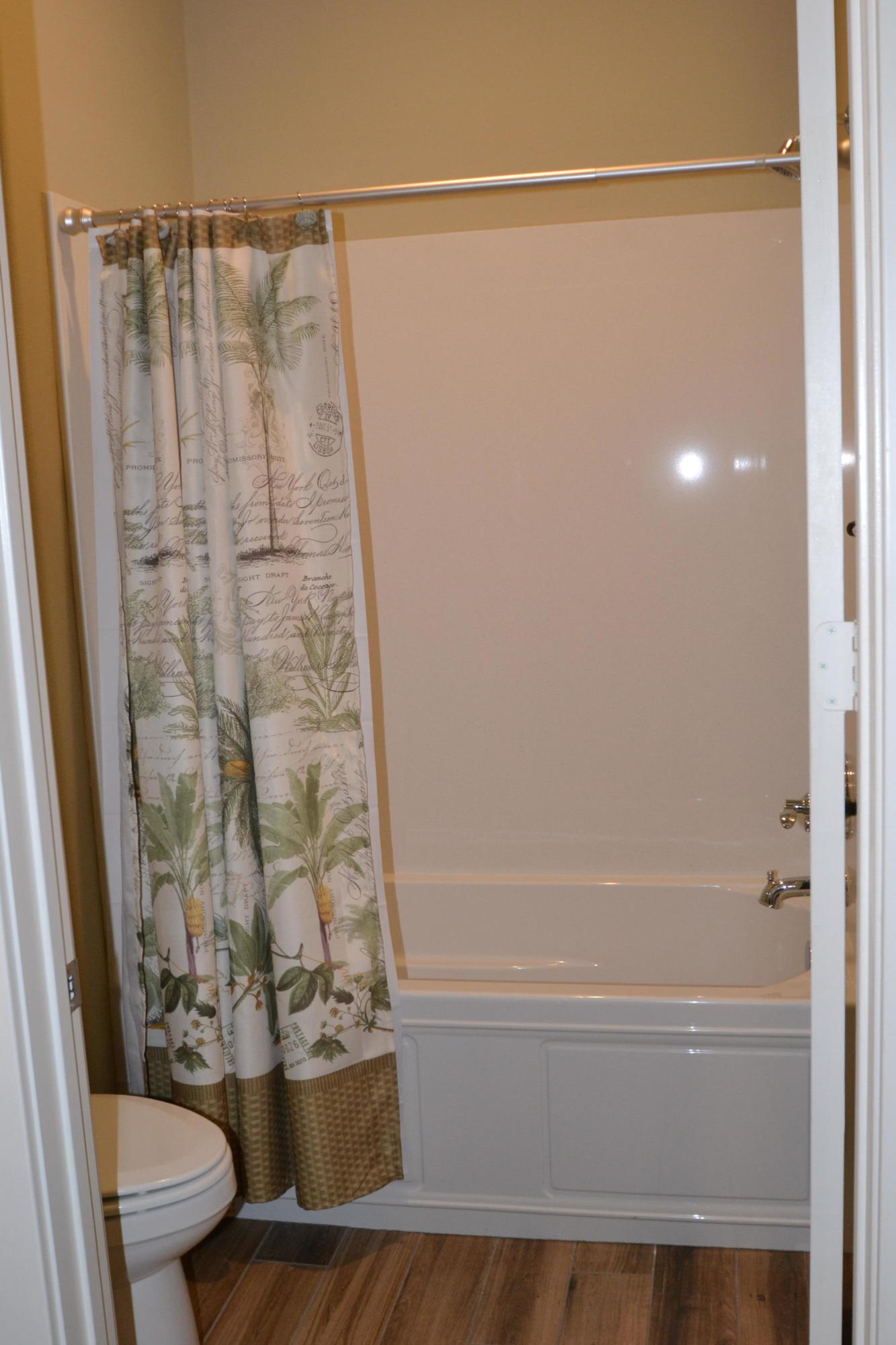 22 Merlot Rancho Mirage, CA 92270 - Photo 32 of 48 Guest Bath