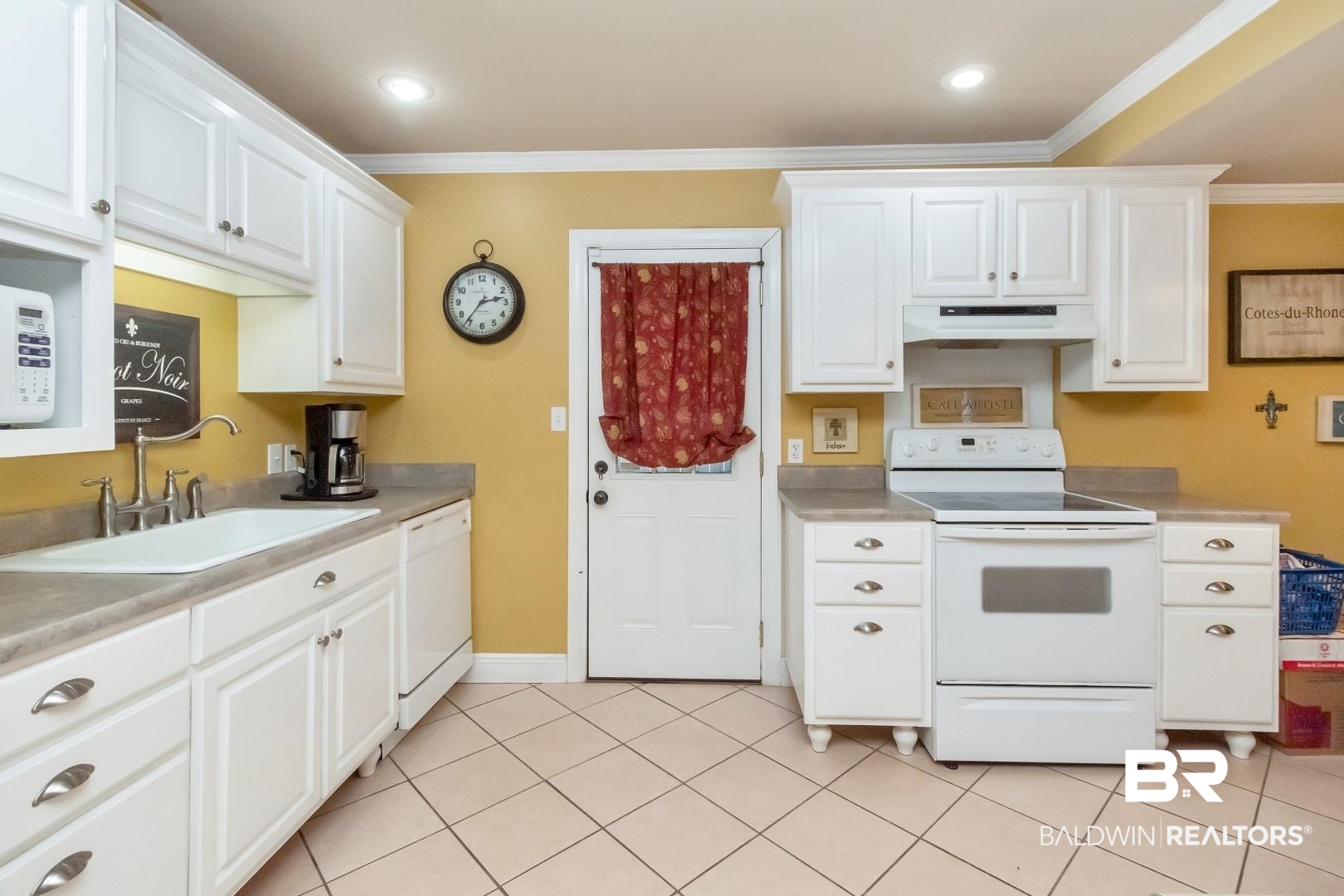 5100 Pineview Lane South Mobile, AL 36608 - Photo 7 of 31