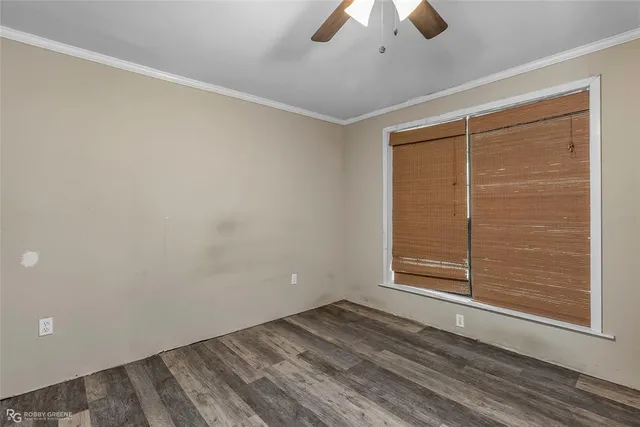 en empty room with window