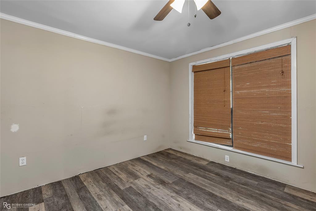 411 Camp Bistno Road Doyline, LA 71023 - Photo 18 of 32 en empty room with window