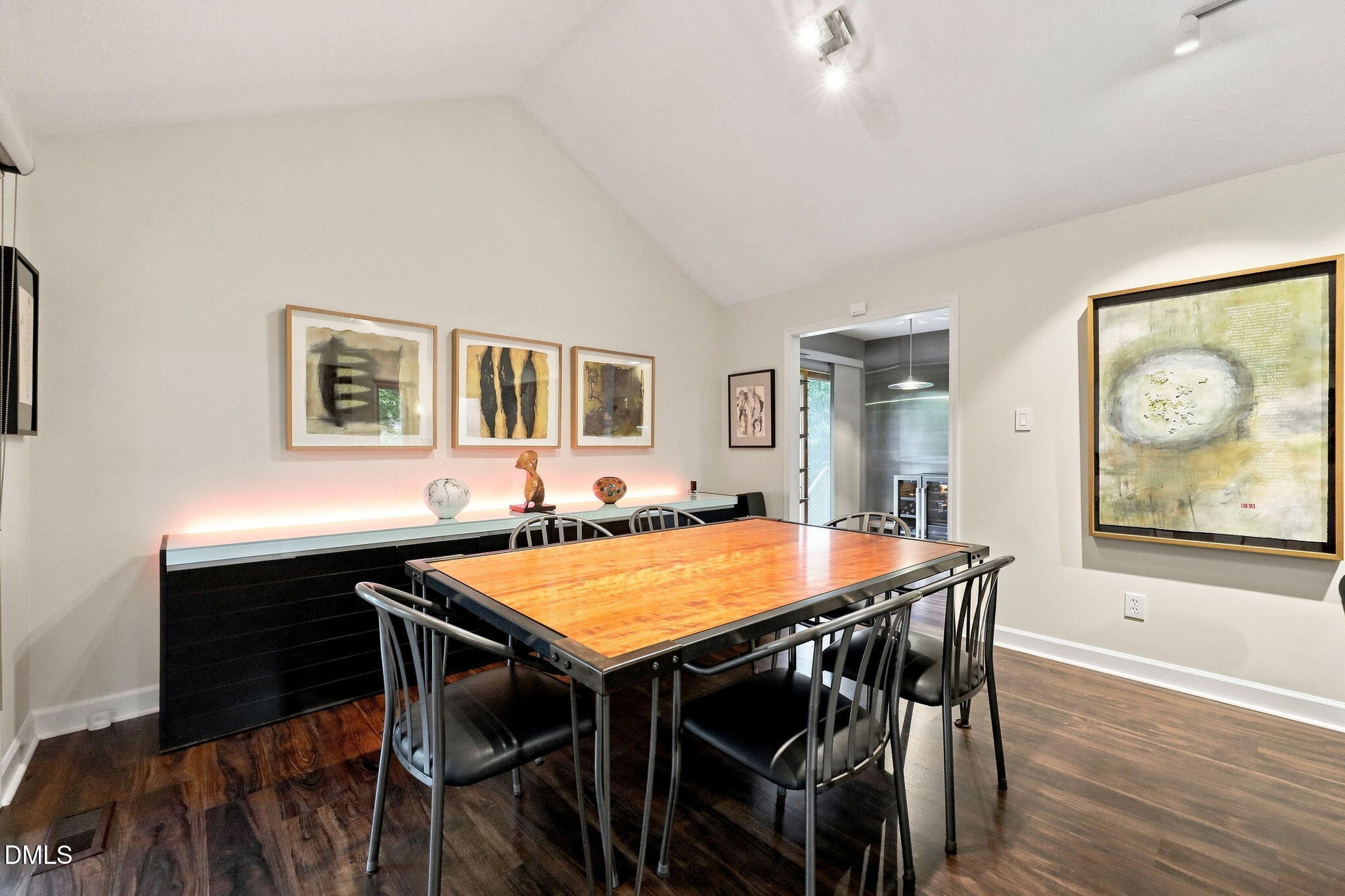 2828 Rue Sans Famille Raleigh, NC 27607 - Photo 13 of 67 -
