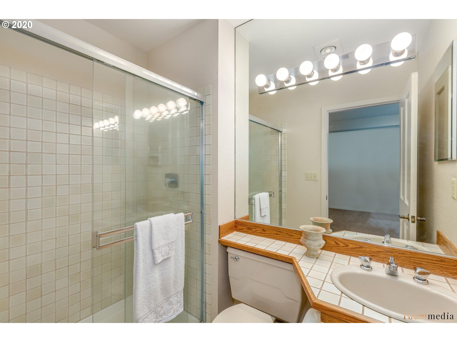 1320 Southwest Hall Street, Unit 101 Portland, OR 97201 - Photo 11 of 23 Gallery Image 11
