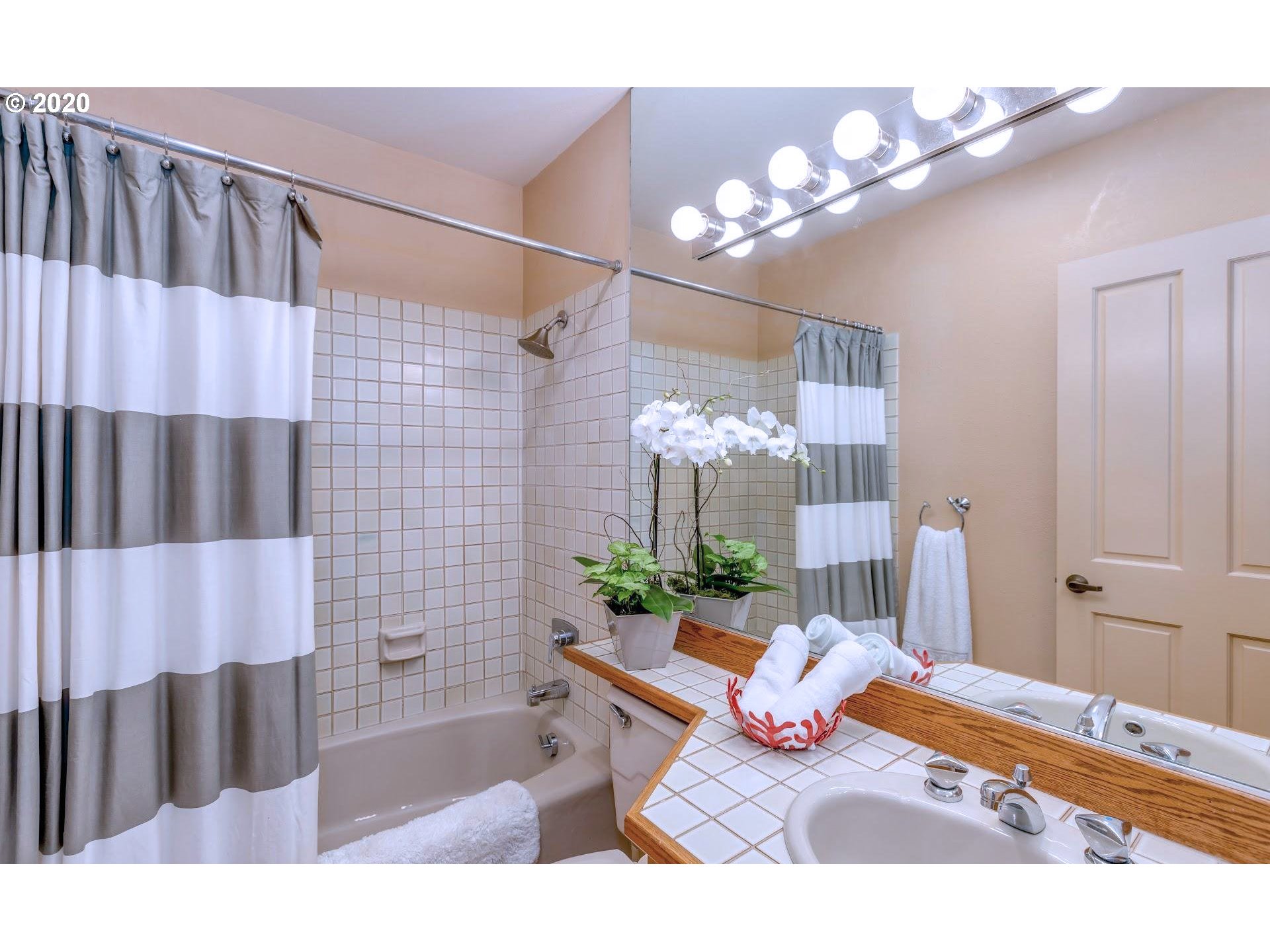 1320 Southwest Hall Street, Unit 101 Portland, OR 97201 - Photo 18 of 23 Gallery Image 18