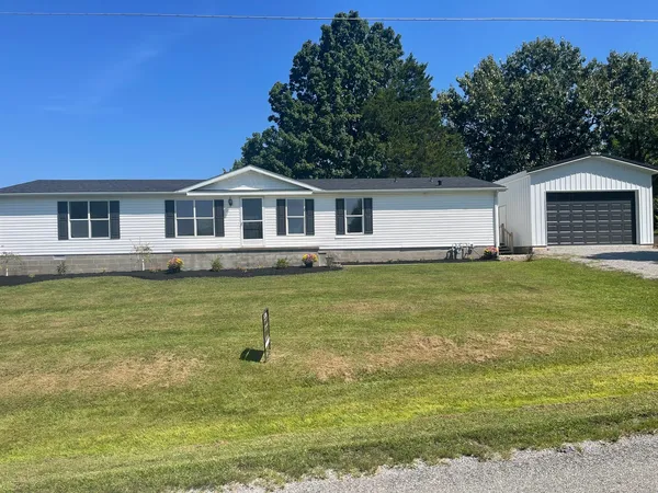 $207,000 | 290 Friendship Loop, Goreville, IL 62939