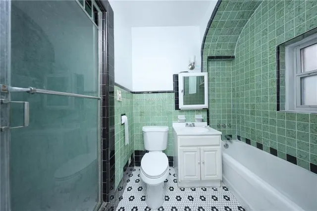 a view of livingroom with furniture and windows