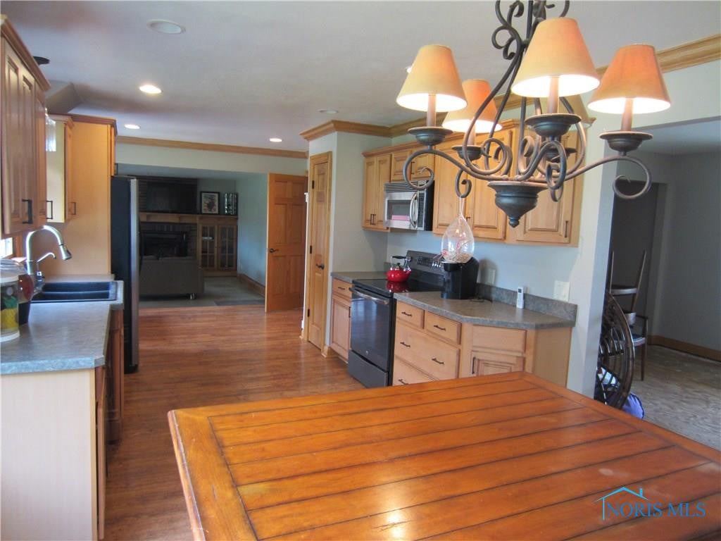 19698 Poe Road Weston, OH 43569 - Photo 9 of 34 Gallery Image 9