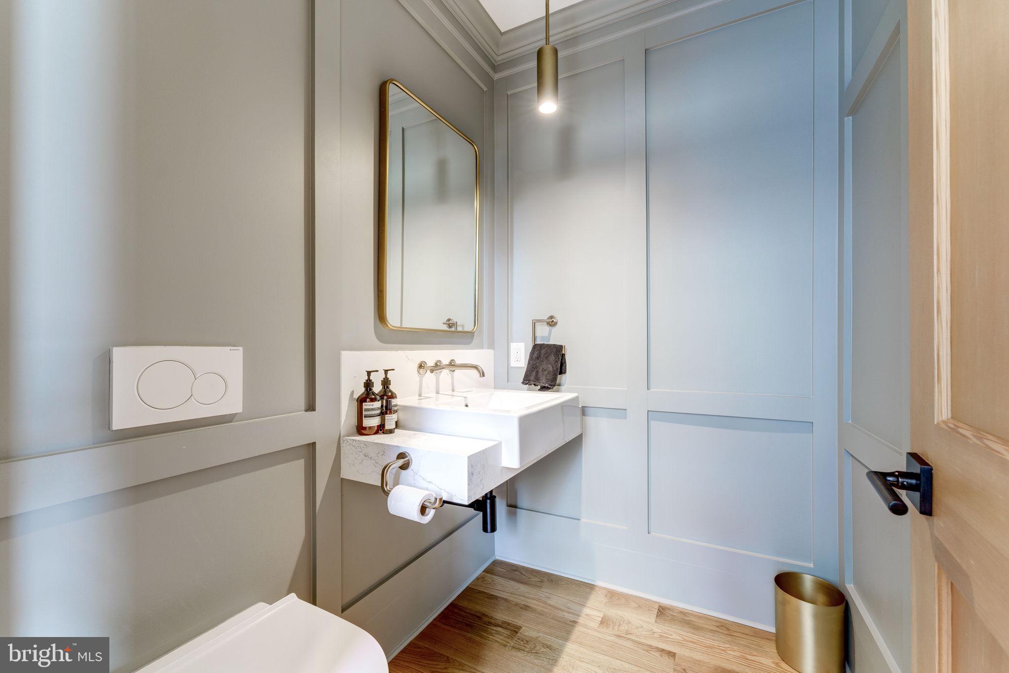 1327 R Street Northwest, Unit 2 Washington, DC 20009 - Photo 14 of 44 Powder room - main level