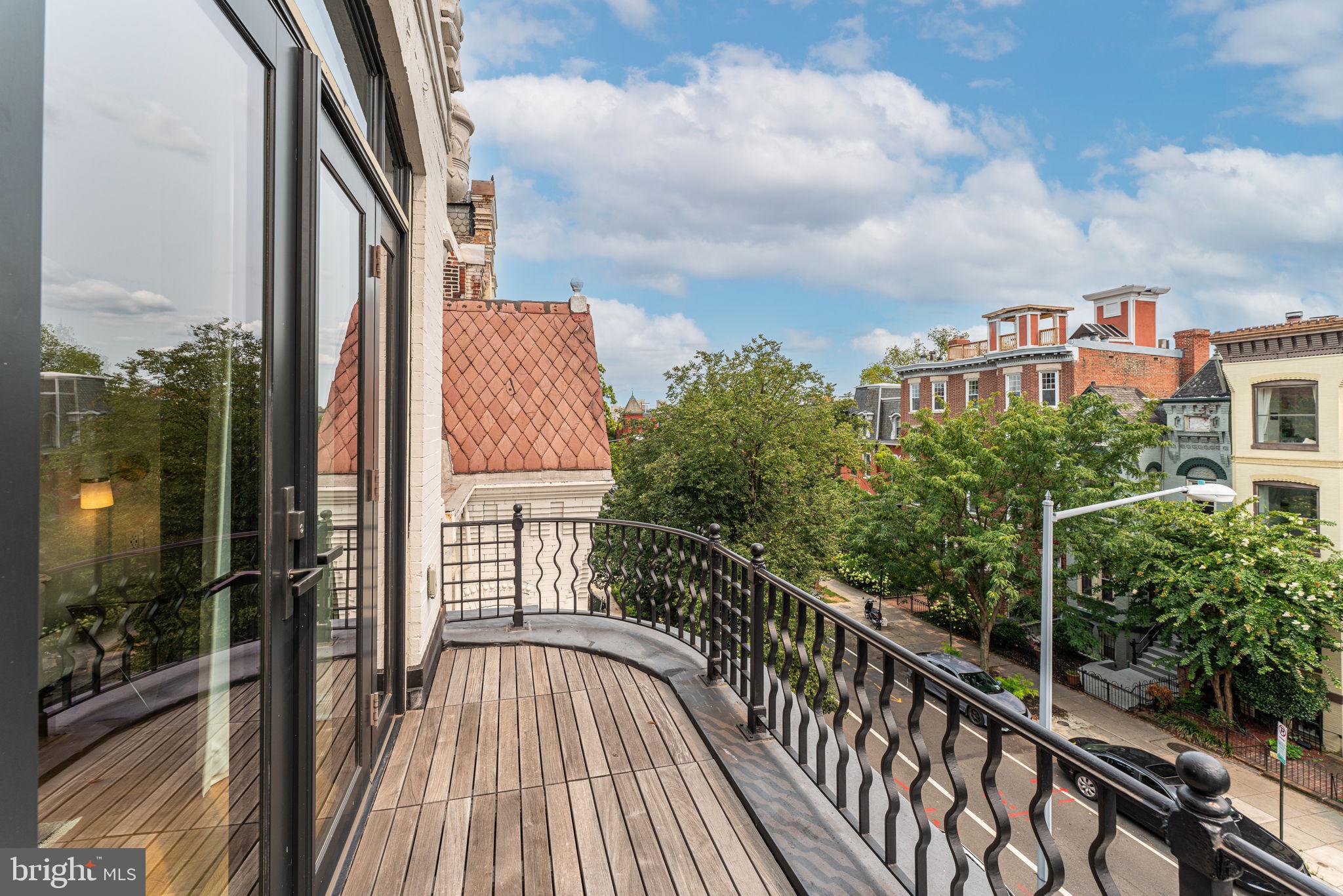 1327 R Street Northwest, Unit 2 Washington, DC 20009 - Photo 33 of 44