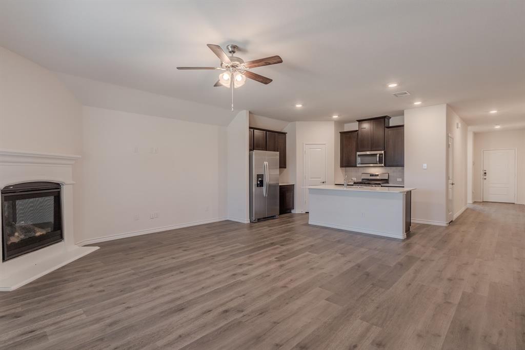 2902 Trusting Way Aubrey, TX 76227 - Photo 12 of 38