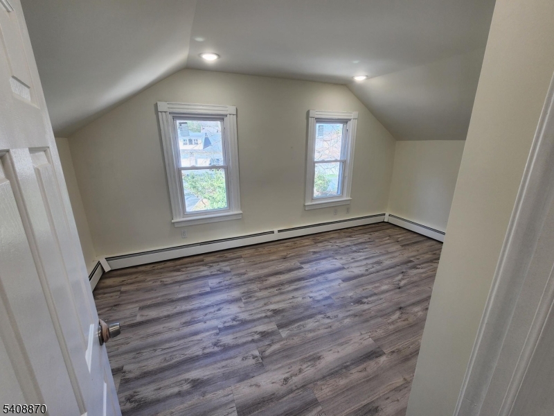 7 Lindsley Road Little Falls, NJ 07424 - Photo 11 of 18
