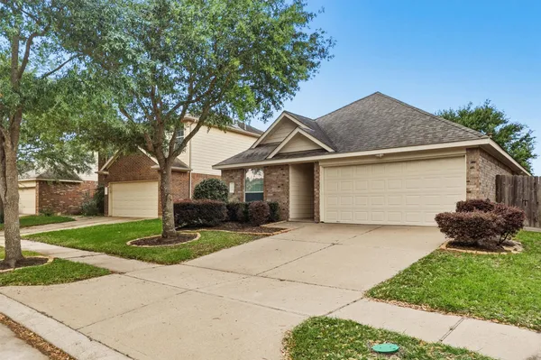 $2,075 | 6314 Applewood Forest Drive, Katy, TX 77494