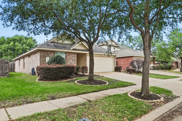 $2,075 | 6314 Applewood Forest Drive, Katy, TX 77494