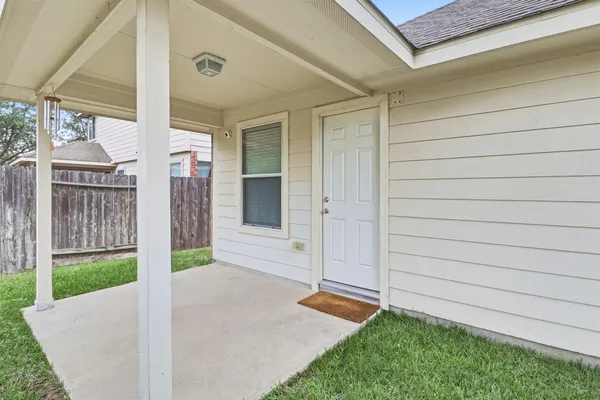 $2,075 | 6314 Applewood Forest Drive, Katy, TX 77494