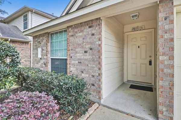 $2,075 | 6314 Applewood Forest Drive, Katy, TX 77494