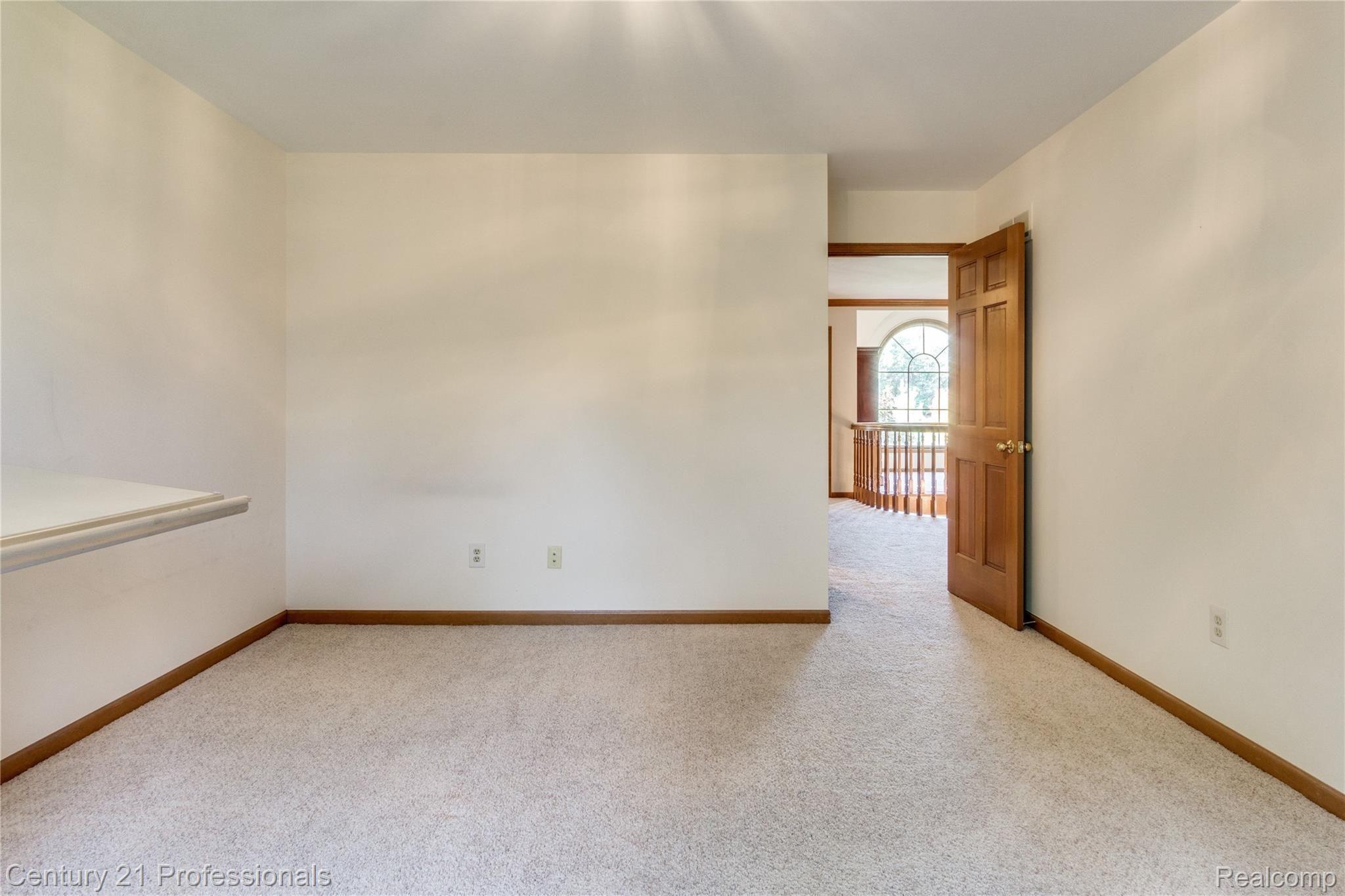 1059 Stony Pointe Boulevard Rochester, MI 48307 - Photo 54 of 74 Interiors (44 of 67).jpg
