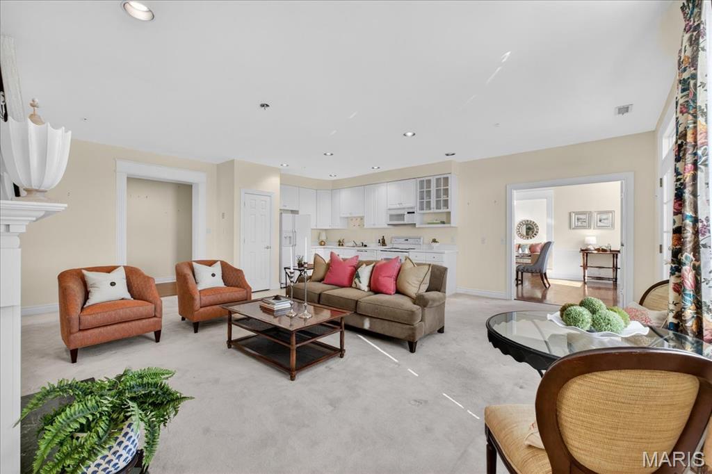750 South Hanley Road, Unit 54 St. Louis, MO 63105 - Photo 17 of 57 Gallery Image 17