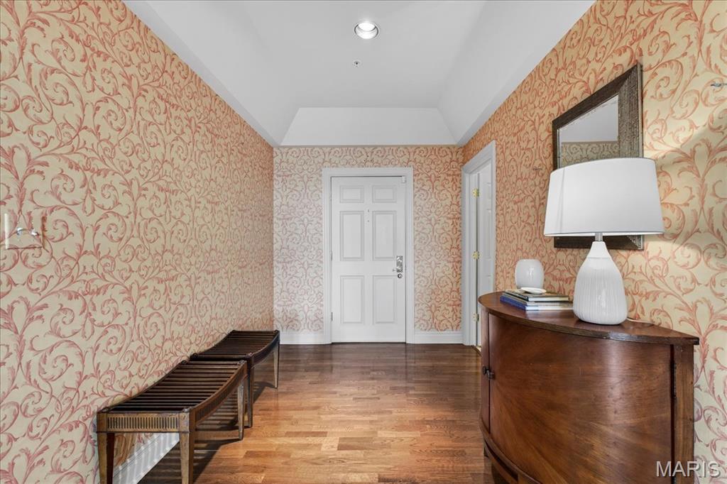 750 South Hanley Road, Unit 54 St. Louis, MO 63105 - Photo 3 of 57 Gallery Image 3