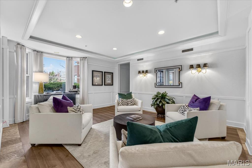 750 South Hanley Road, Unit 54 St. Louis, MO 63105 - Photo 34 of 57 Gallery Image 34