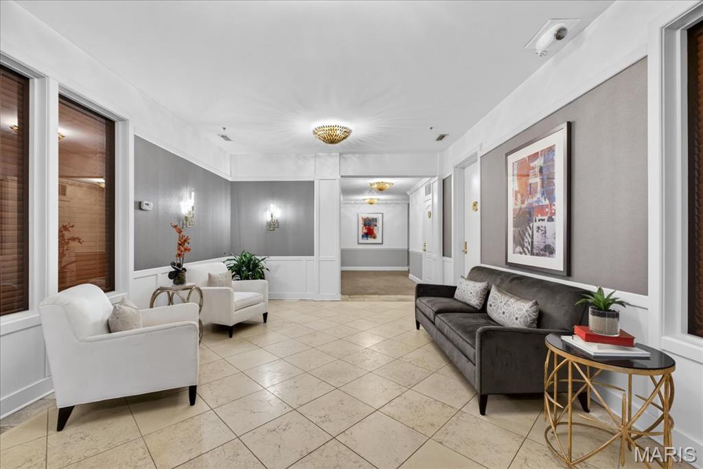 750 South Hanley Road, Unit 54 St. Louis, MO 63105 - Photo 35 of 57 Gallery Image 35