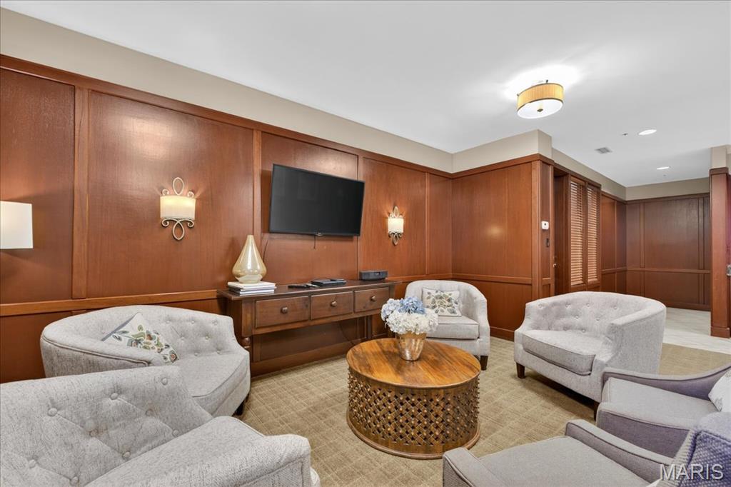 750 South Hanley Road, Unit 54 St. Louis, MO 63105 - Photo 38 of 57 Gallery Image 38