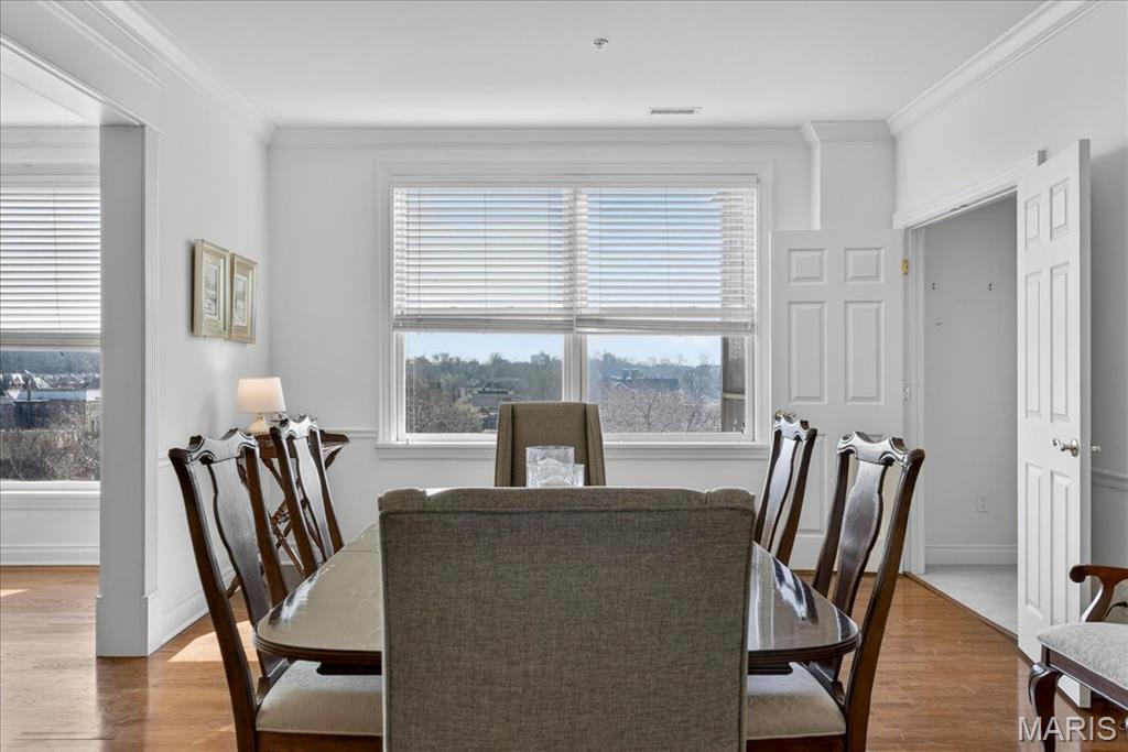 750 South Hanley Road, Unit 54 St. Louis, MO 63105 - Photo 10 of 57 Gallery Image 10