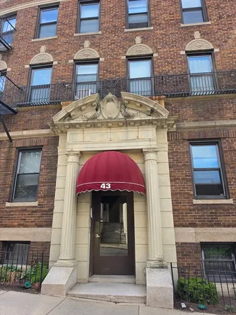 $2,400 | 43 Glenville Avenue, Unit 5, Boston, MA 02134
