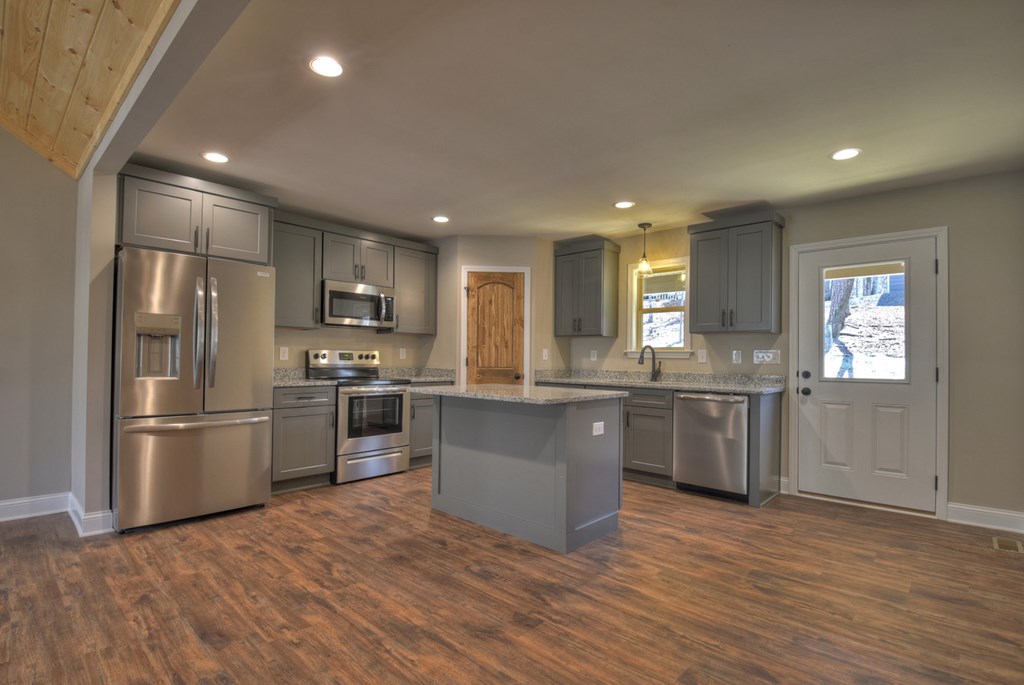 617 Alcan Way Ellijay, GA 30540 - Photo 6 of 23 Gallery Image 6