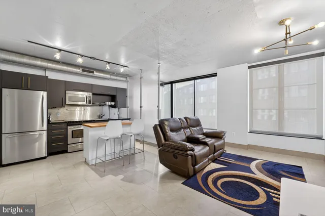 $2,395 | 1133 14th Street Northwest, Unit 803, Washington, DC 20005