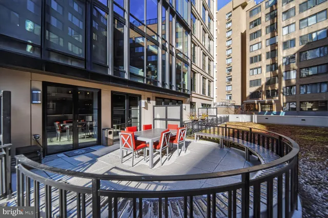 $2,395 | 1133 14th Street Northwest, Unit 803, Washington, DC 20005