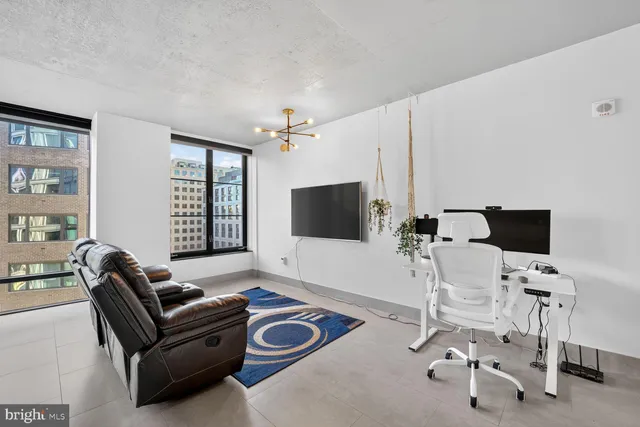 $2,395 | 1133 14th Street Northwest, Unit 803, Washington, DC 20005