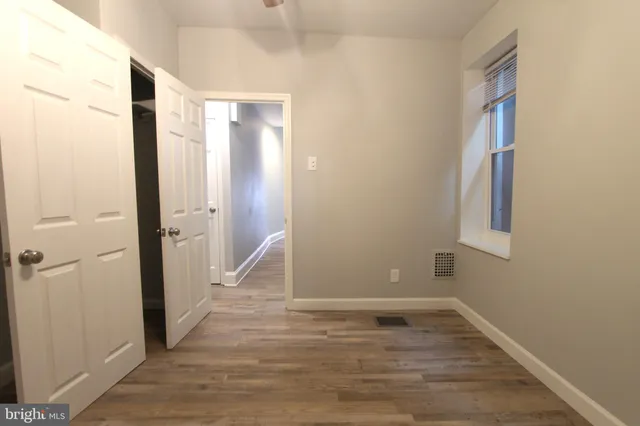 $995 | 5028 Wayne Avenue, Philadelphia, PA 19144