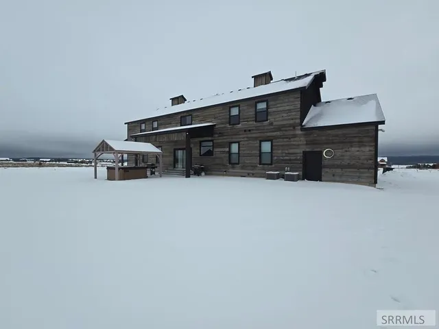 $1,895,000 | 3431 Kestrel Island Park, Island Park, ID 83429