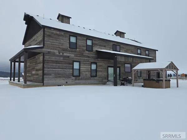 $1,895,000 | 3431 Kestrel Island Park, Island Park, ID 83429