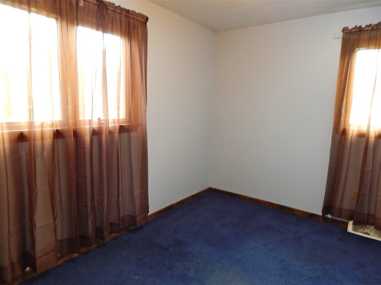 211 Cates Hill Road Berlin, NH 03570 - Photo 17 of 26 Gallery Image 17
