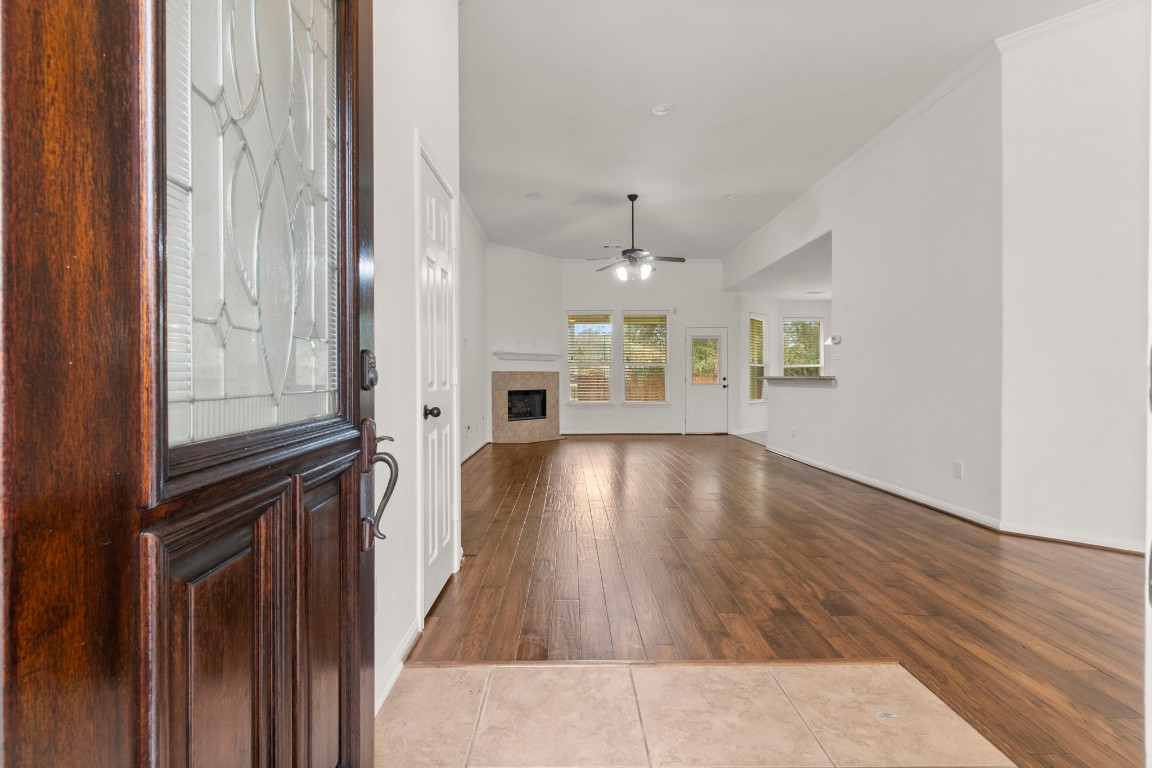 638 Spring Forest Court Conroe, TX 77302 - Photo 3 of 22