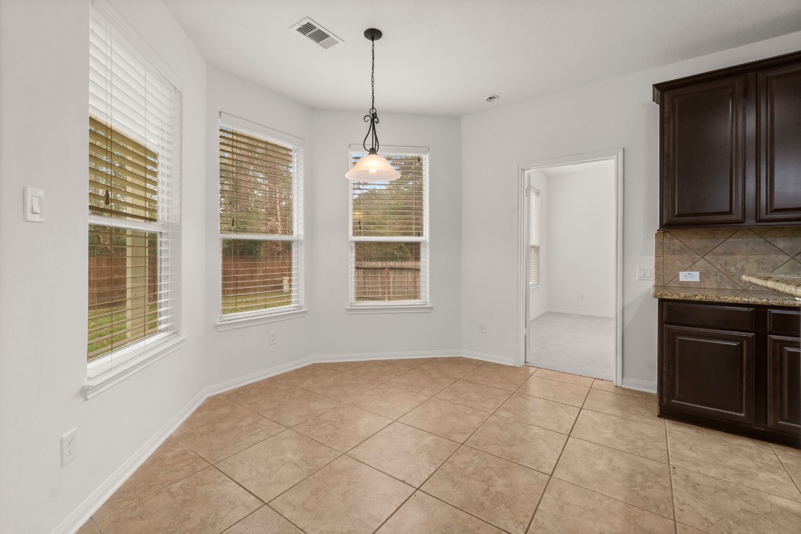 638 Spring Forest Court Conroe, TX 77302 - Photo 9 of 22