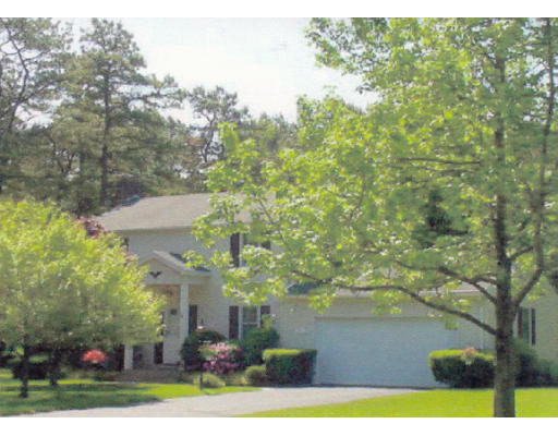 945 Maple Road Longmeadow, MA 01106 - Photo 1 of 1