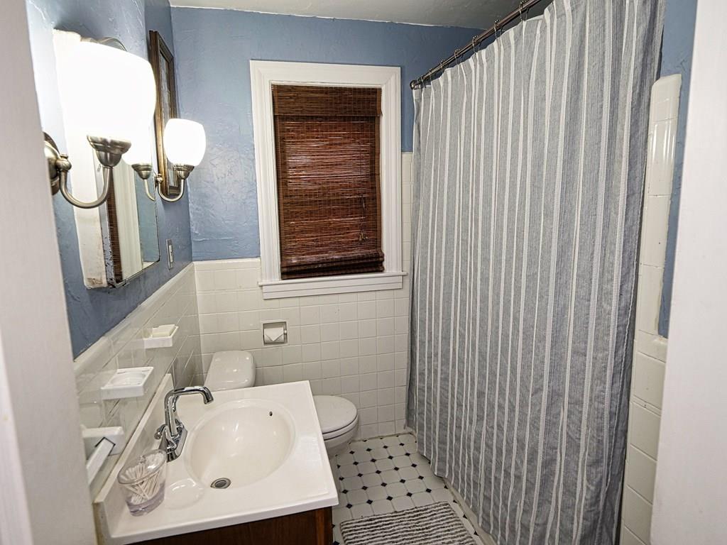 5 Tewksbury Road Worcester, MA 01602 - Photo 23 of 34 Gallery Image 23