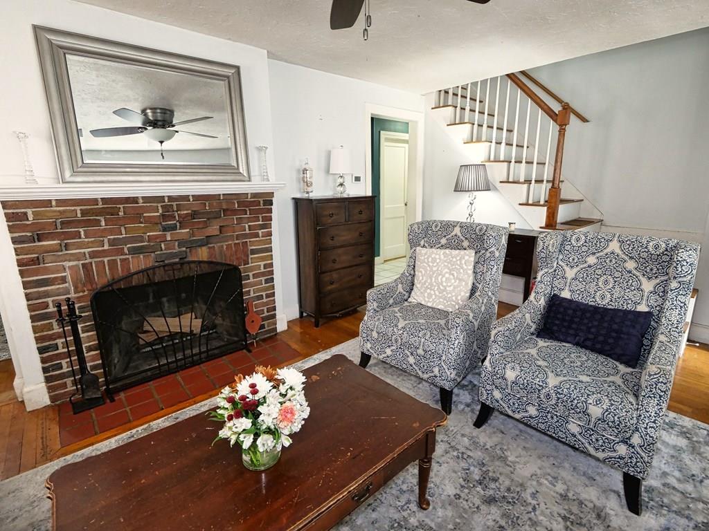 5 Tewksbury Road Worcester, MA 01602 - Photo 9 of 34 Gallery Image 9