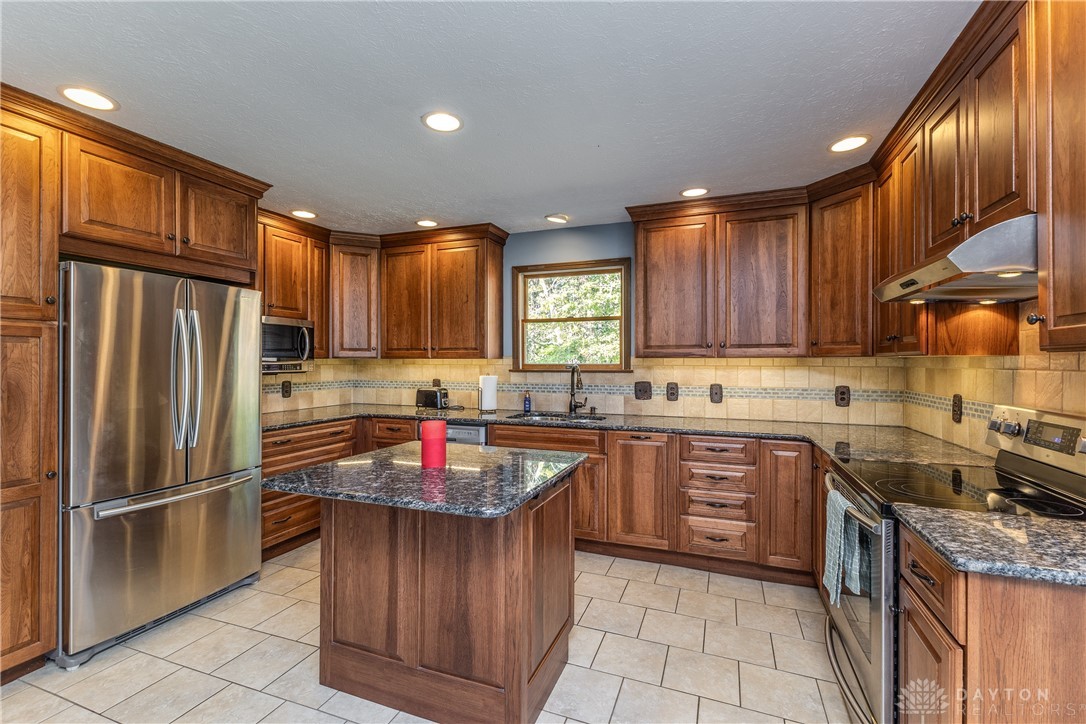 4114 Cherry Grove Road Xenia, OH 45385 - Photo 12 of 41 Gallery Image 12