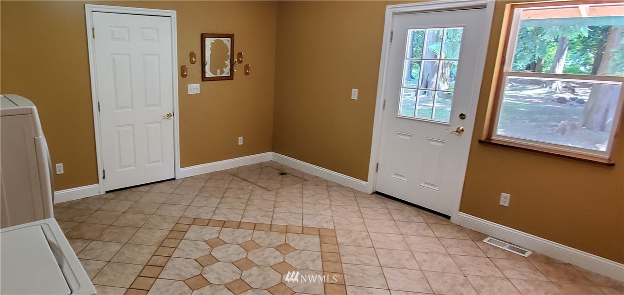3037 Loomis Trail Road Custer, WA 98240 - Photo 13 of 36